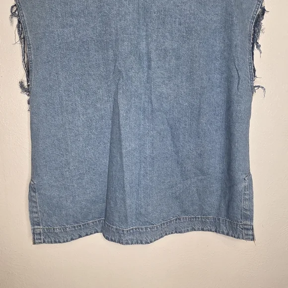 We The Free Madison City Denim DYI Vest Jacket Women's Size Medium Altered - Picture 13 of 16